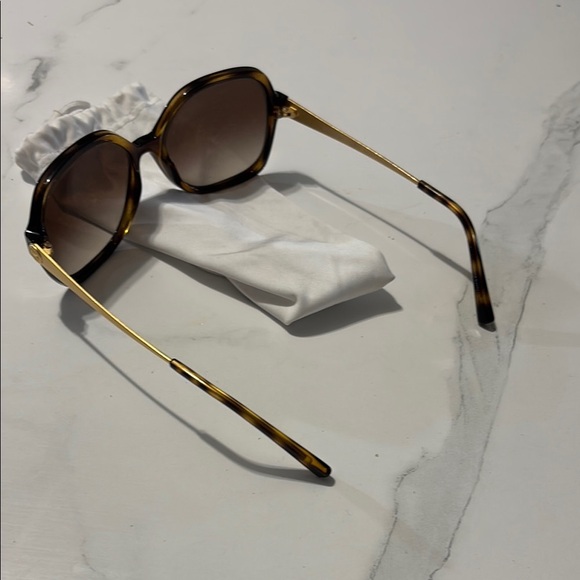 Brown Oversized Sunglasses - Picture 3 of 5